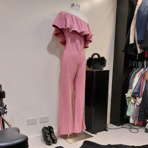 💋GORGEOUS💋 CLUB L LONDON DIVINE TIME PINK ONE SHOULDER RUFFLE JUMPSUIT - Picture 3 of 12